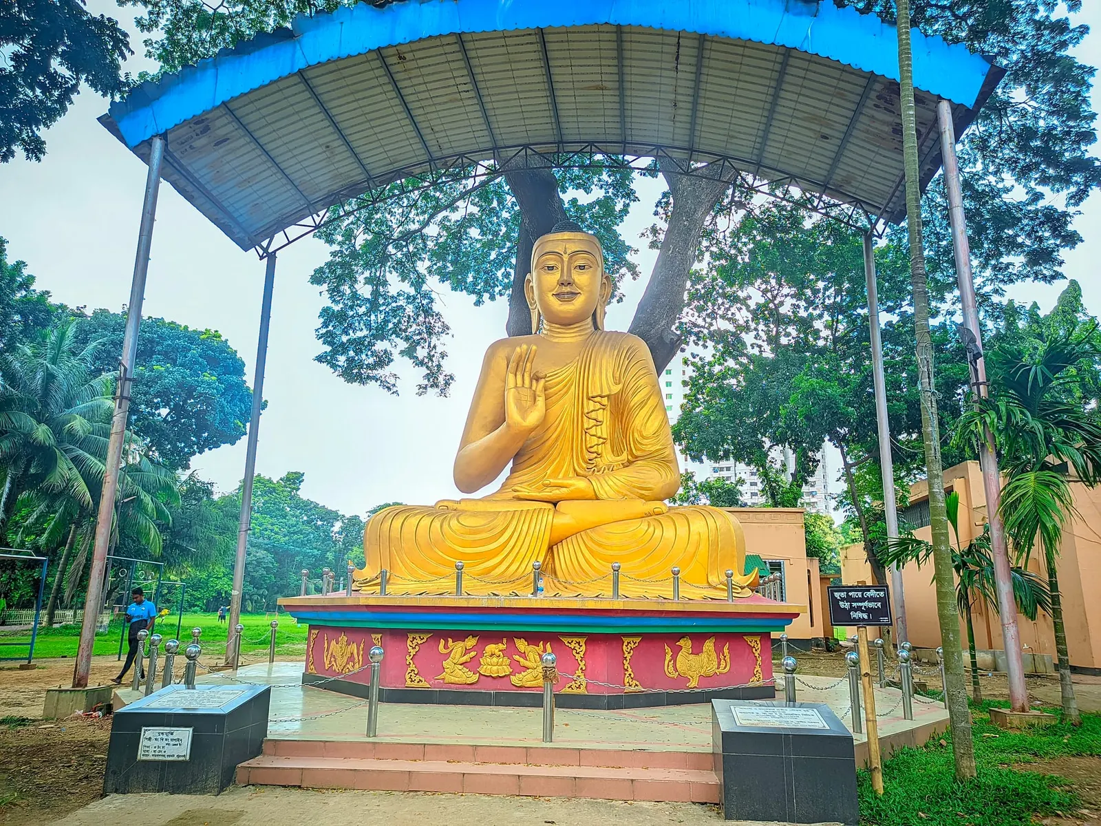 Buddha statue, Jagannath Hall